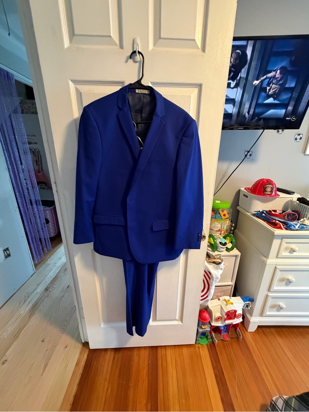 Men’s Tazio Italy Royal Blue Two-Piece Suit – Size 42S/36